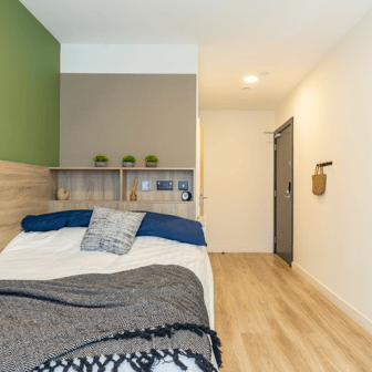 Superior En Suite - Image 4